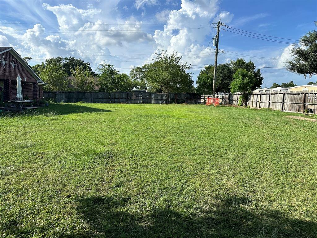 Property Photo:  9402 Derrik Drive  TX 77080 