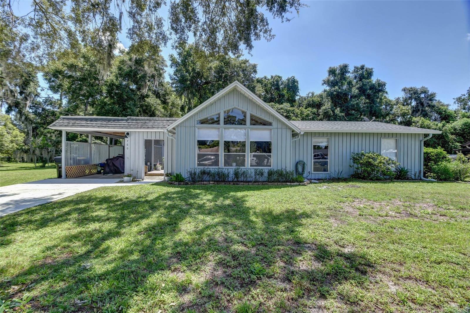 Property Photo: 760 N Thorpe Avenue FL 32763