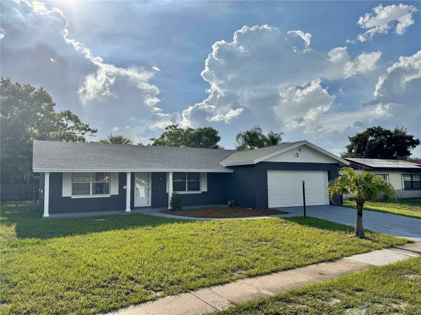 Property Photo:  3612 Londonderry Boulevard  FL 32808 