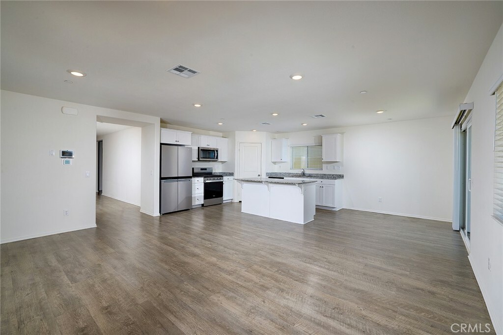 Property Photo: 1211 Convention Way CA 92543