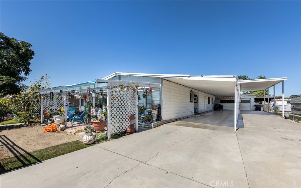 Property Photo:  25289 De Waide Avenue  CA 92544 