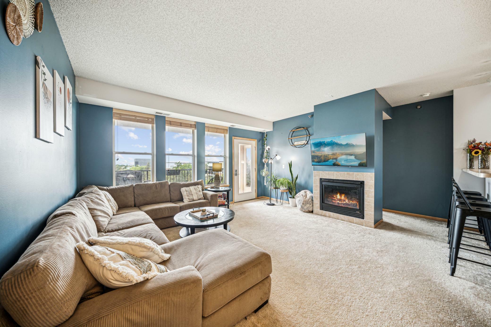 Property Photo:  150 E Burnsville Parkway 408  MN 55337 