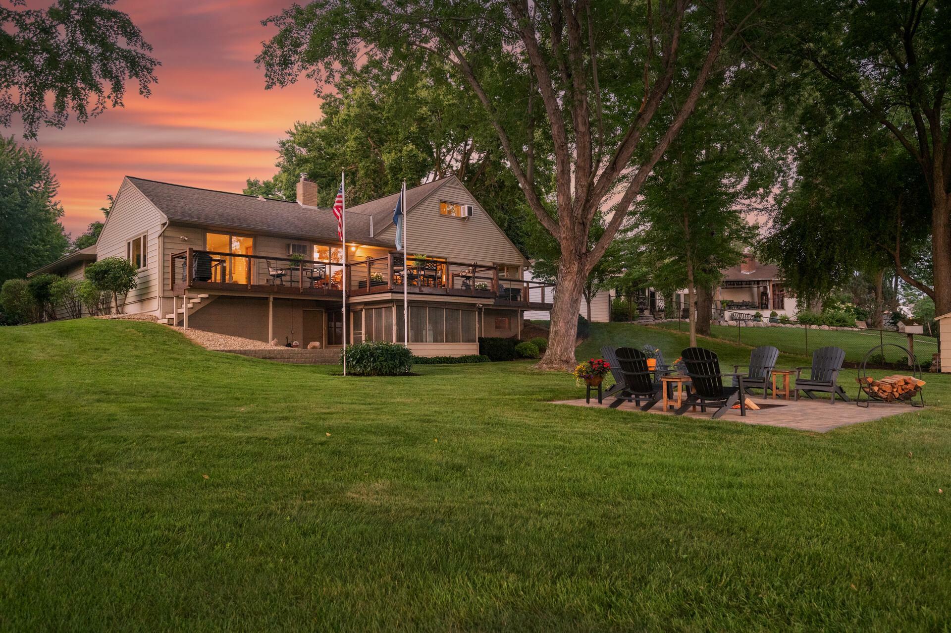Property Photo: 1313 Oakwood Drive MN 55303