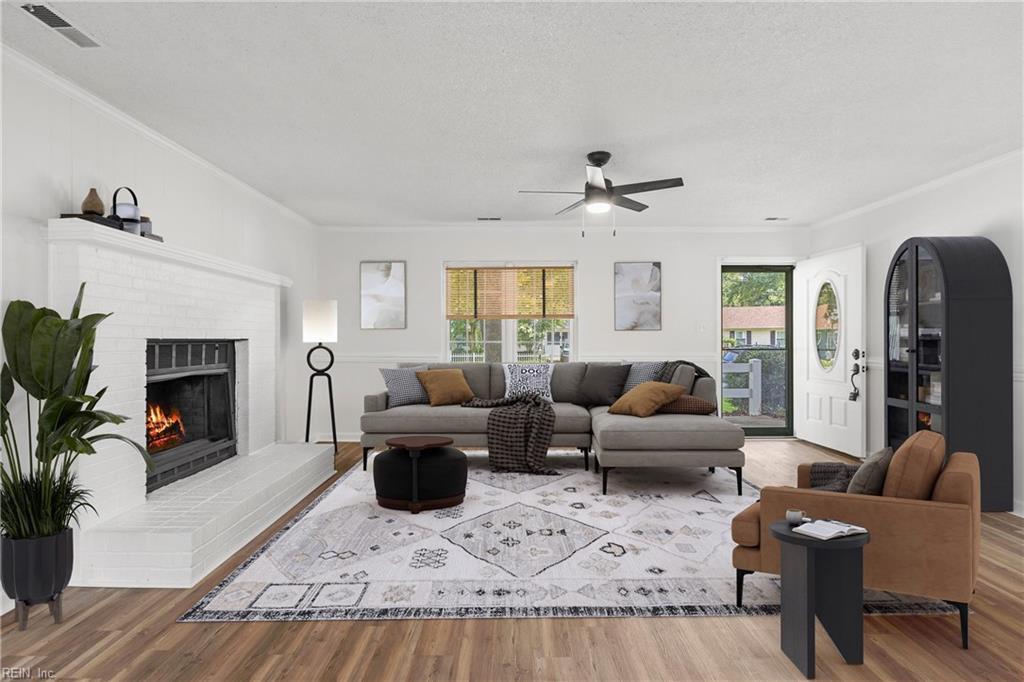 Property Photo: 1609 Woodbriar Lane VA 23323