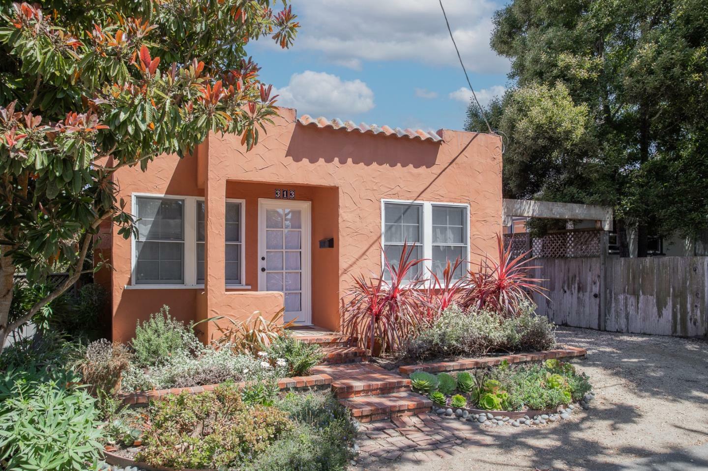 Property Photo:  313 Walnut Street  CA 93950 