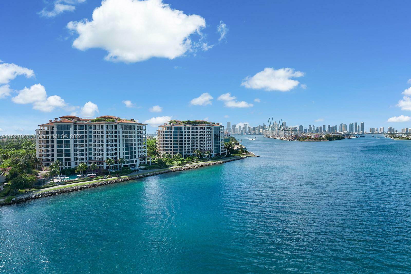 Property Photo:  7043 Fisher Island Dr 7043  FL 33109 