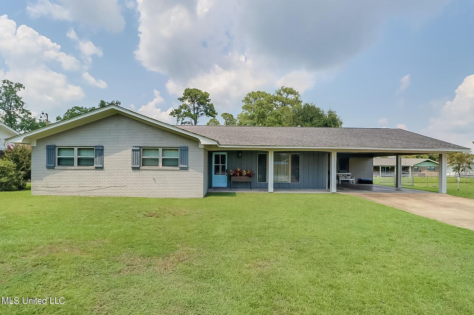 Property Photo:  2266 Sunkist Country Club Road  MS 39532 