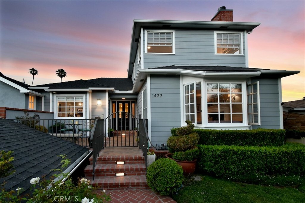 Property Photo:  1422 Warner Avenue  CA 90024 