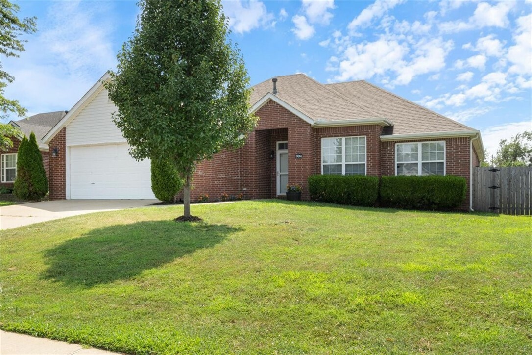 Property Photo:  904 SW Cheyenne Drive  AR 72712 