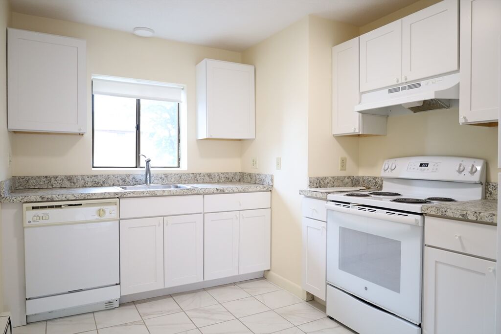 Property Photo:  72 Martensen 4  MA 02169 