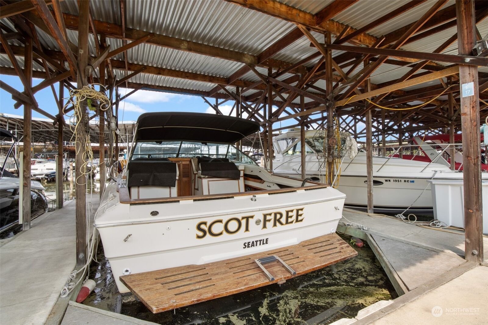 Property Photo:  3911  Lake Washington Boulevard SE F-17  WA 98006 