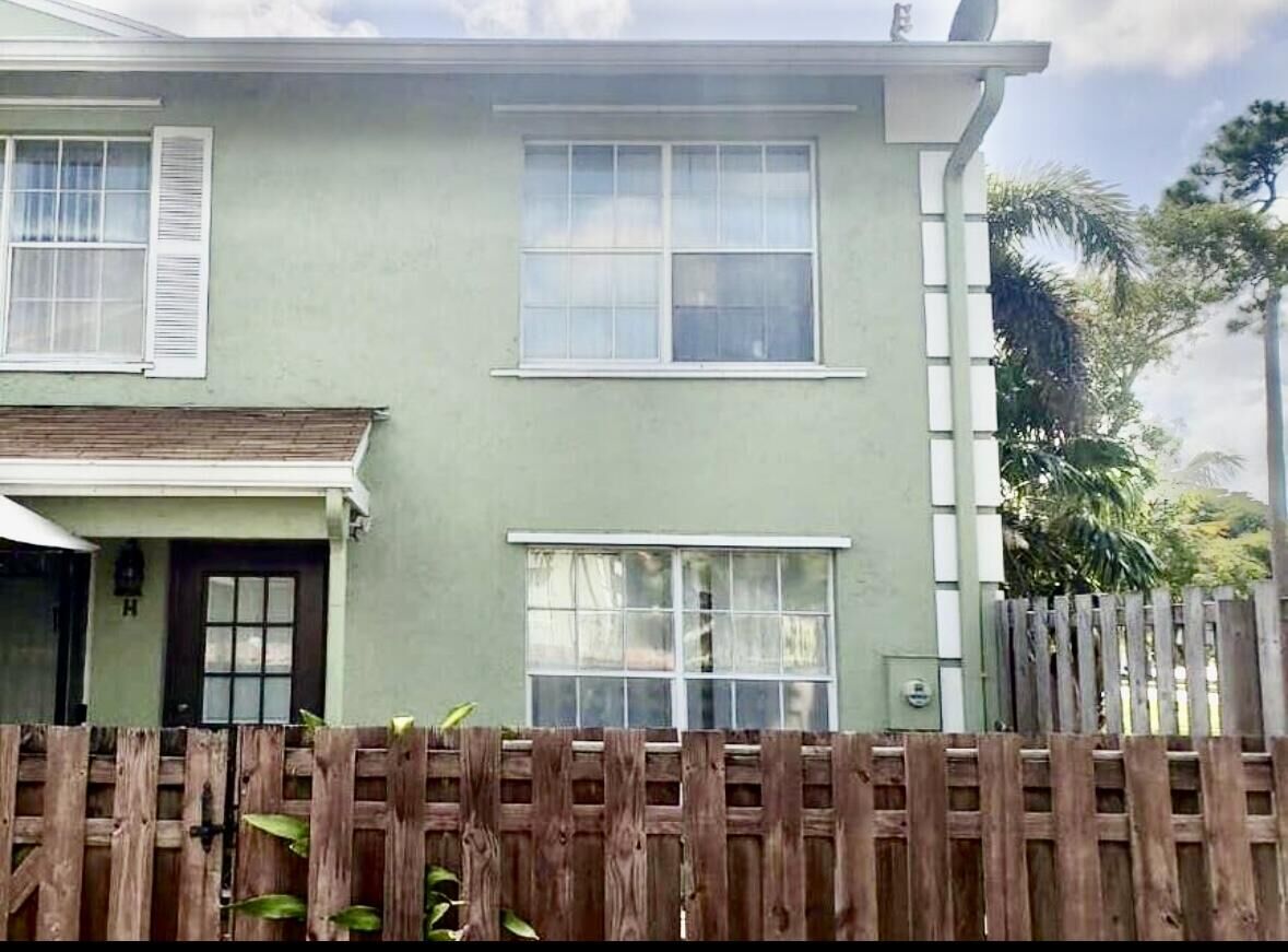 Property Photo: 5099 W Society Place W H FL 33415