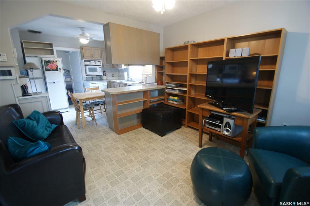 Property Photo:  134 K Avenue S  SK S7M 2C6 