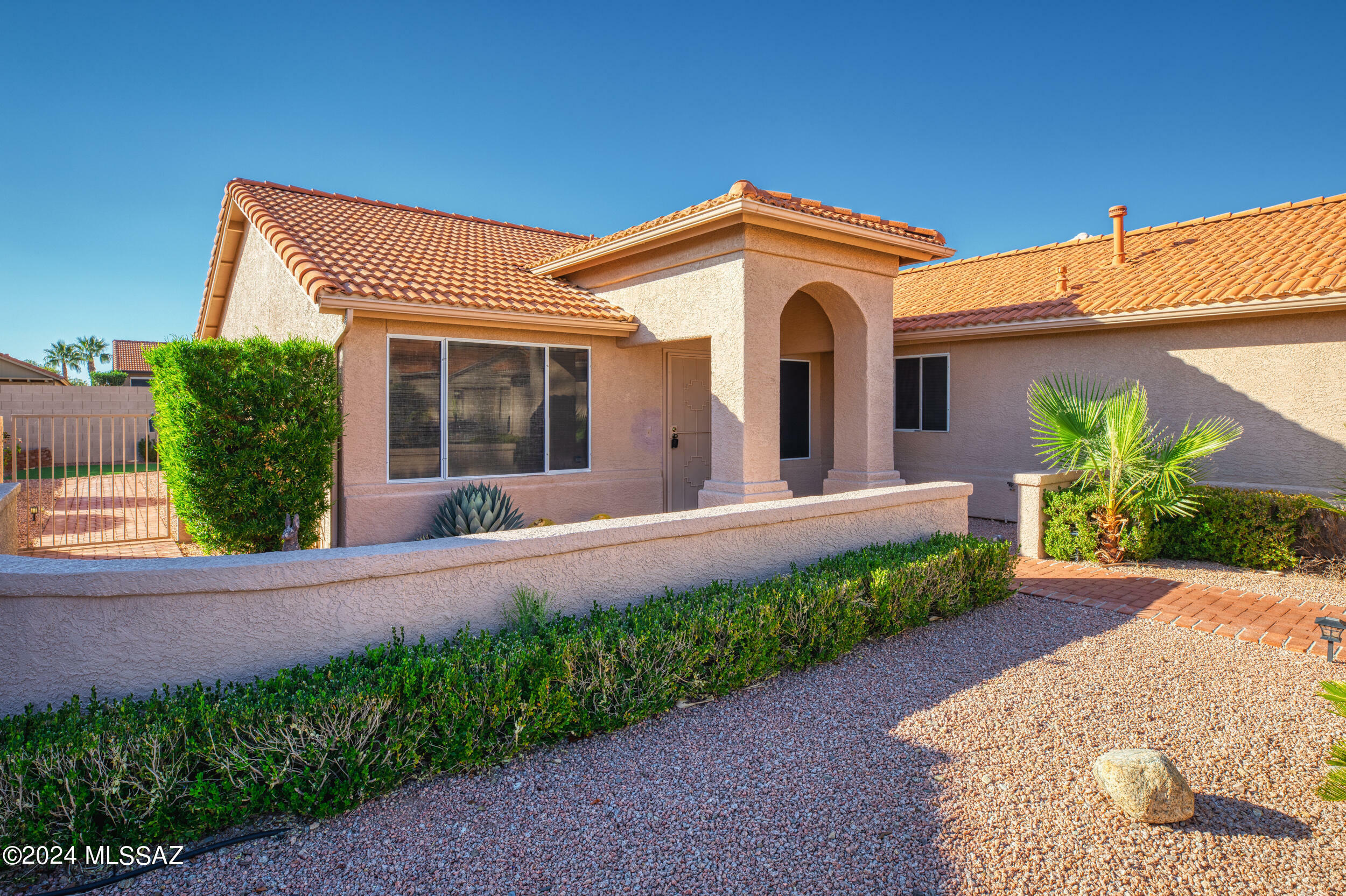 Property Photo:  37990 S Elbow Bend Drive  AZ 85739 