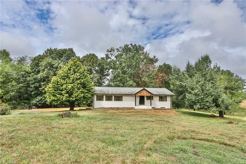 Property Photo:  231 Hay Meadow Lane  NC 27017 