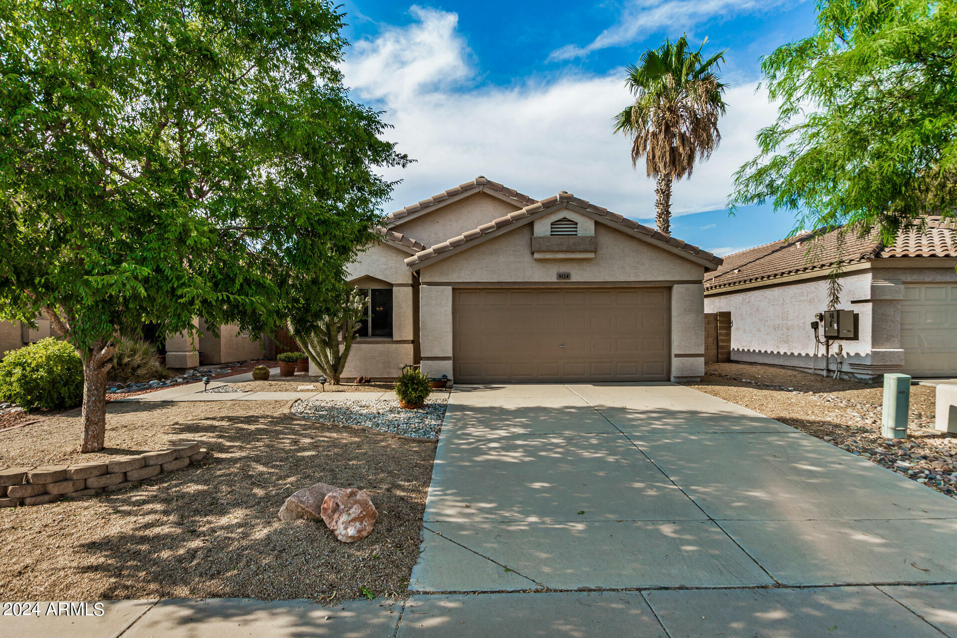 Property Photo:  9124 W Calavar Road  AZ 85381 