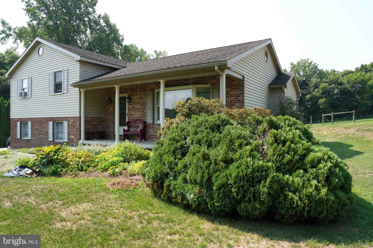 Property Photo:  5676 Strasburg Road  PA 17527 