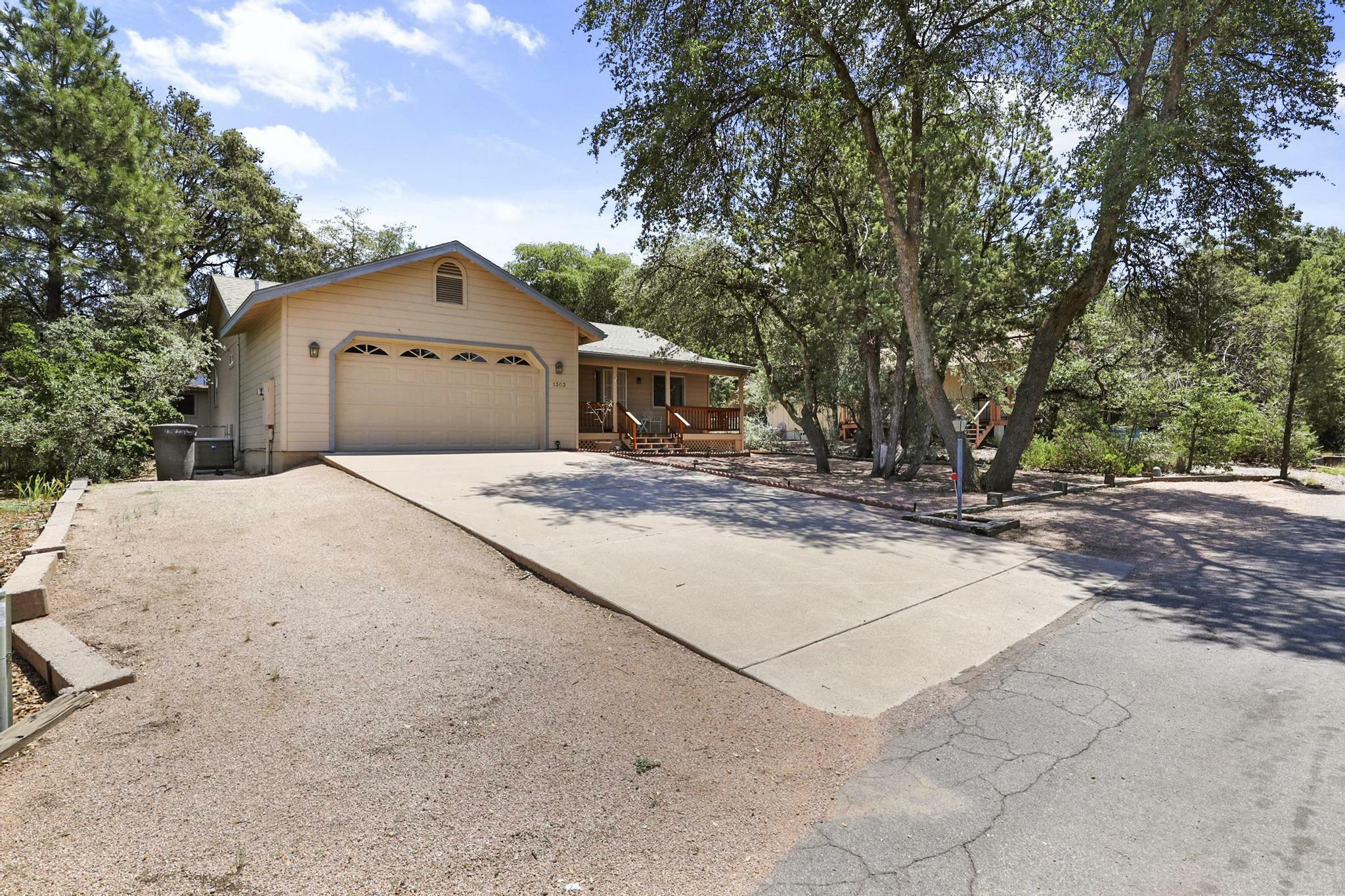 Property Photo:  1303 N William Tell Circle  AZ 85541 