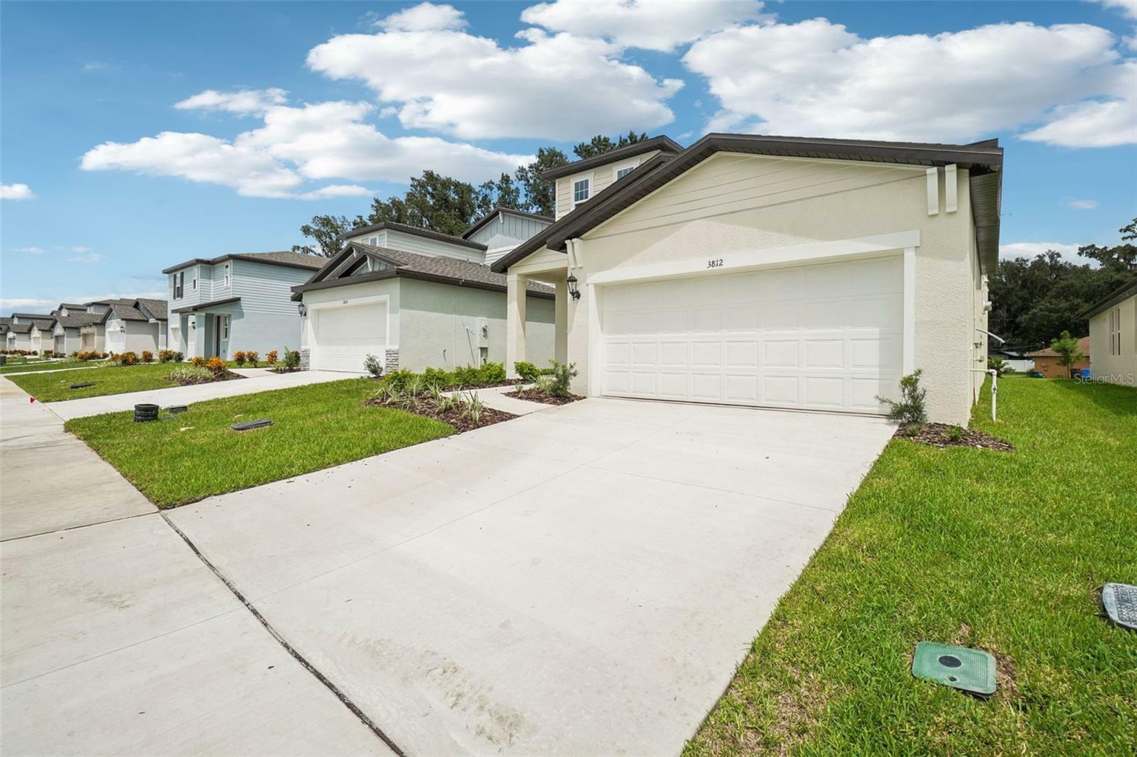 Property Photo: 3812 Radiant Mountain Drive FL 33565