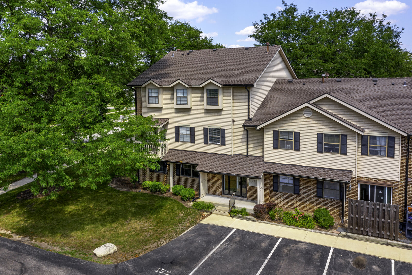 Property Photo:  1494 W Jefferson Avenue C  IL 60540 