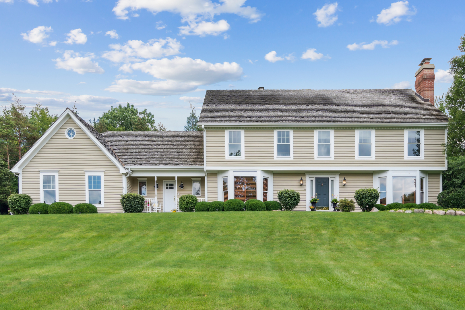 Property Photo:  33 Dundee Lane  IL 60010 