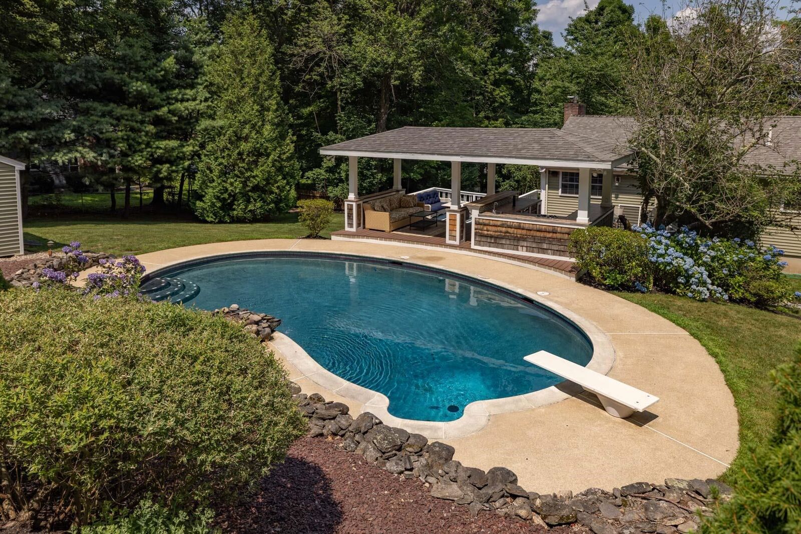 Property Photo:  138 Stratham Heights Road  NH 03885 