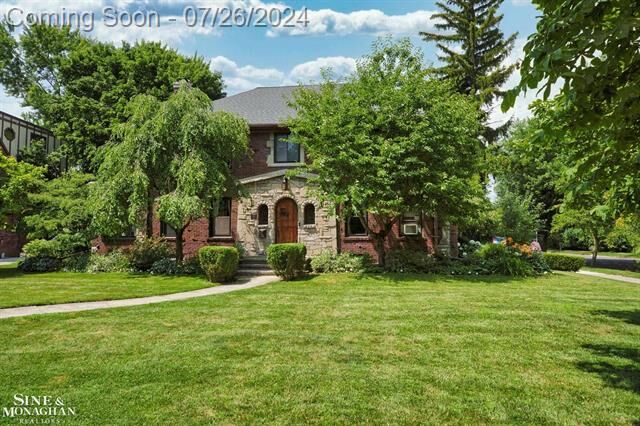 1177 Buckingham Road  Grosse Pointe Park MI 48230 photo