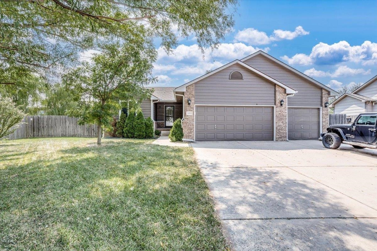 1411 E Rough Creek Pl  Derby KS 67037 photo