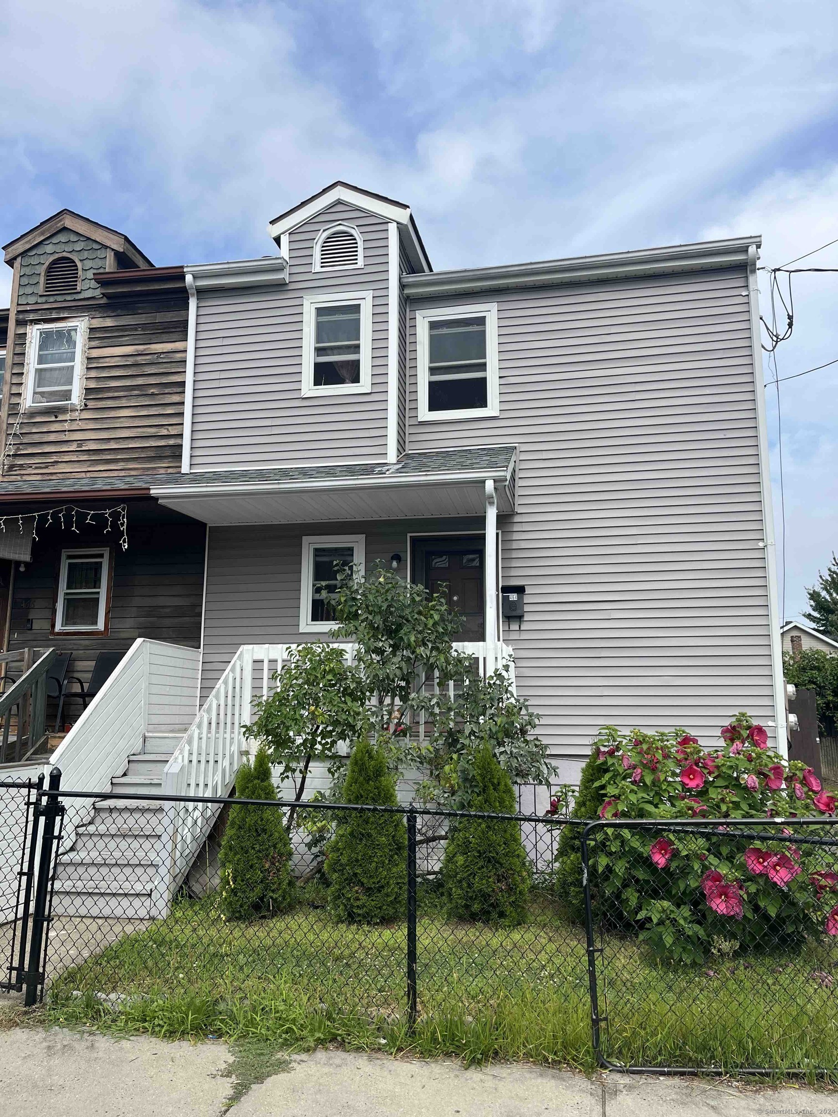 Property Photo:  464 Union Avenue  CT 06607 