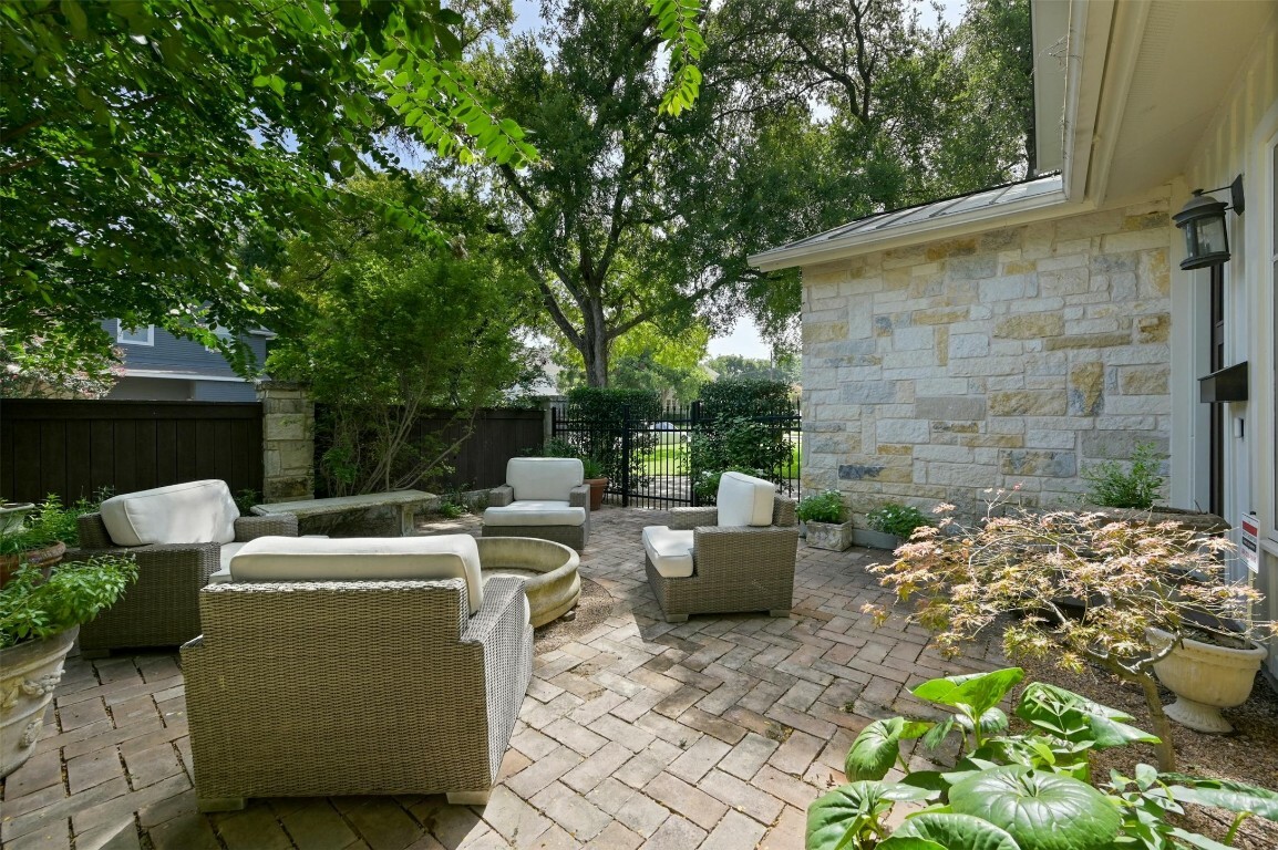 Property Photo:  1617 Mohle Drive  TX 78703 