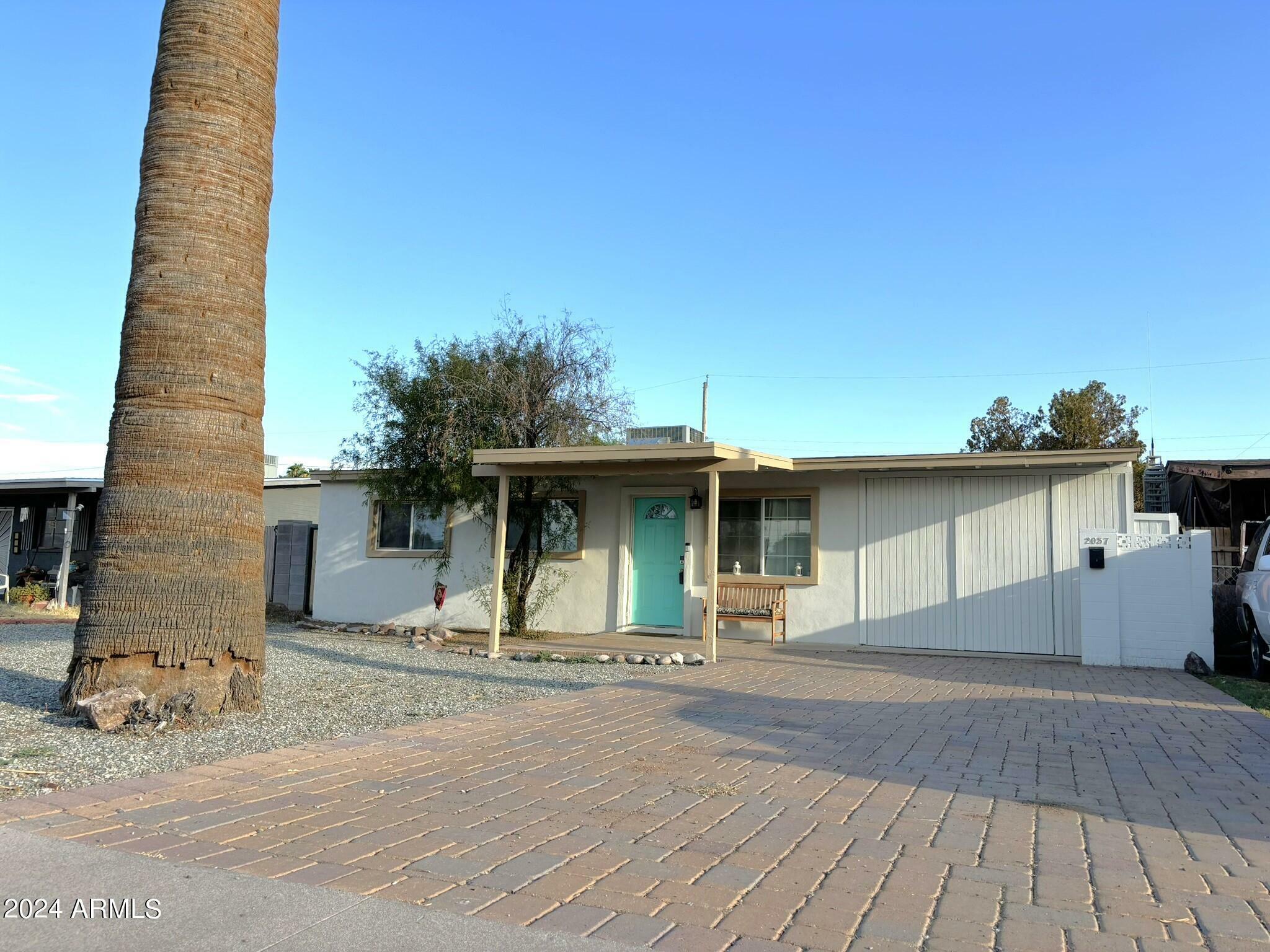 Property Photo:  2057 E Howe Avenue  AZ 85281 