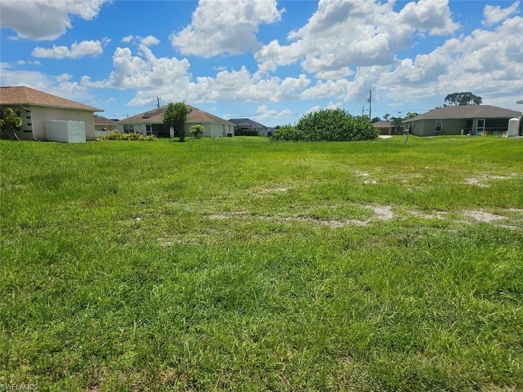 Property Photo:  4138 NE 22nd Pl  FL 33909 