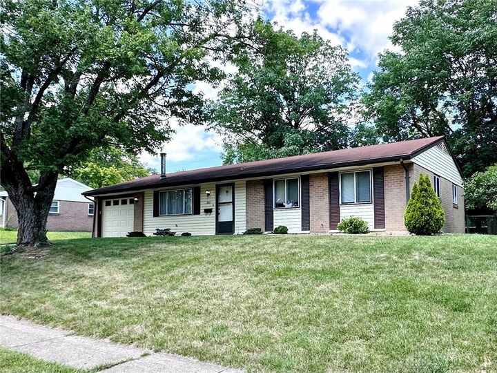 323 Woodlawn Drive  Fairborn OH 45324 photo