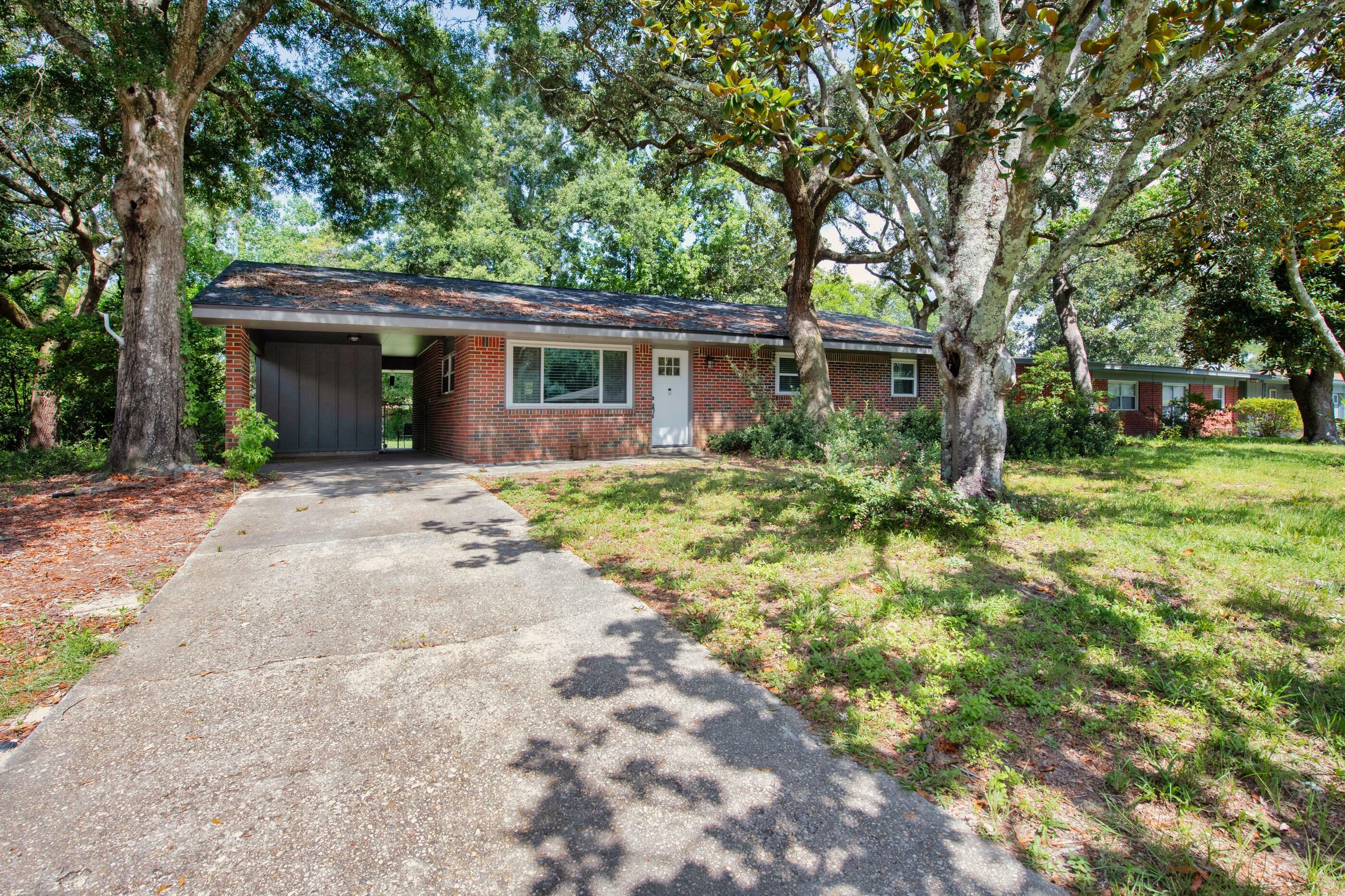 Property Photo:  305 NW Leah Miller Drive  FL 32548 