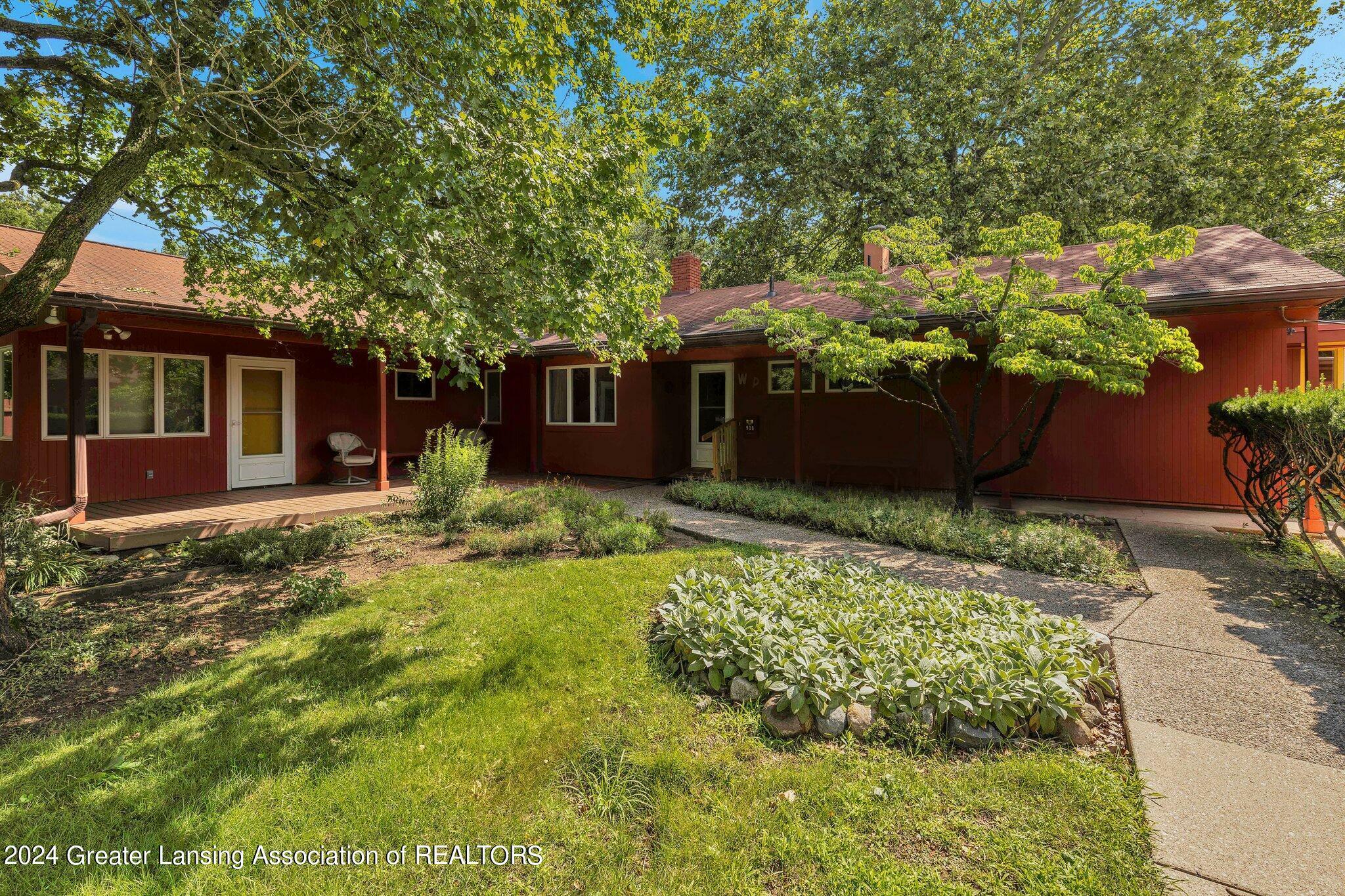 Property Photo:  928 Lantern Hill Drive  MI 48823 