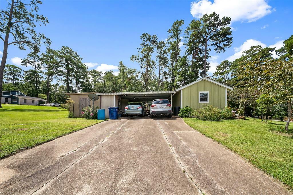 Property Photo:  301 Skyview Drive  TX 77351 