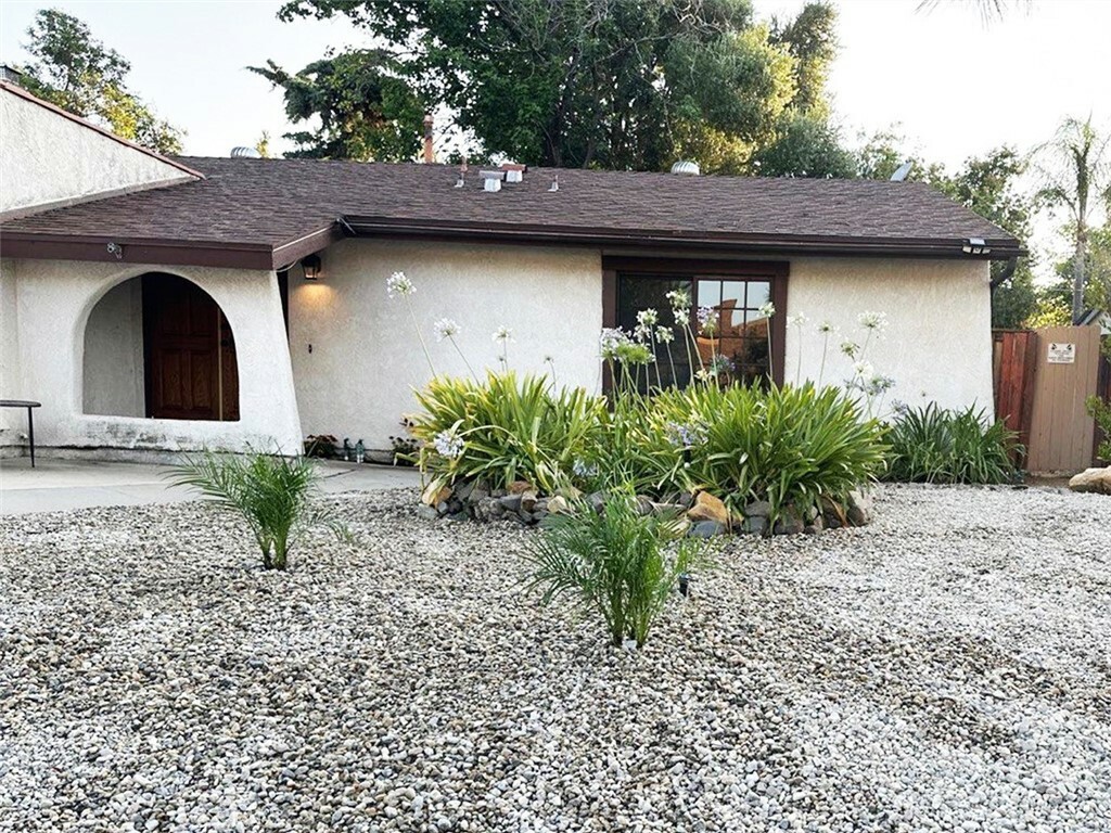 Property Photo:  315 N Sabra Avenue  CA 91377 