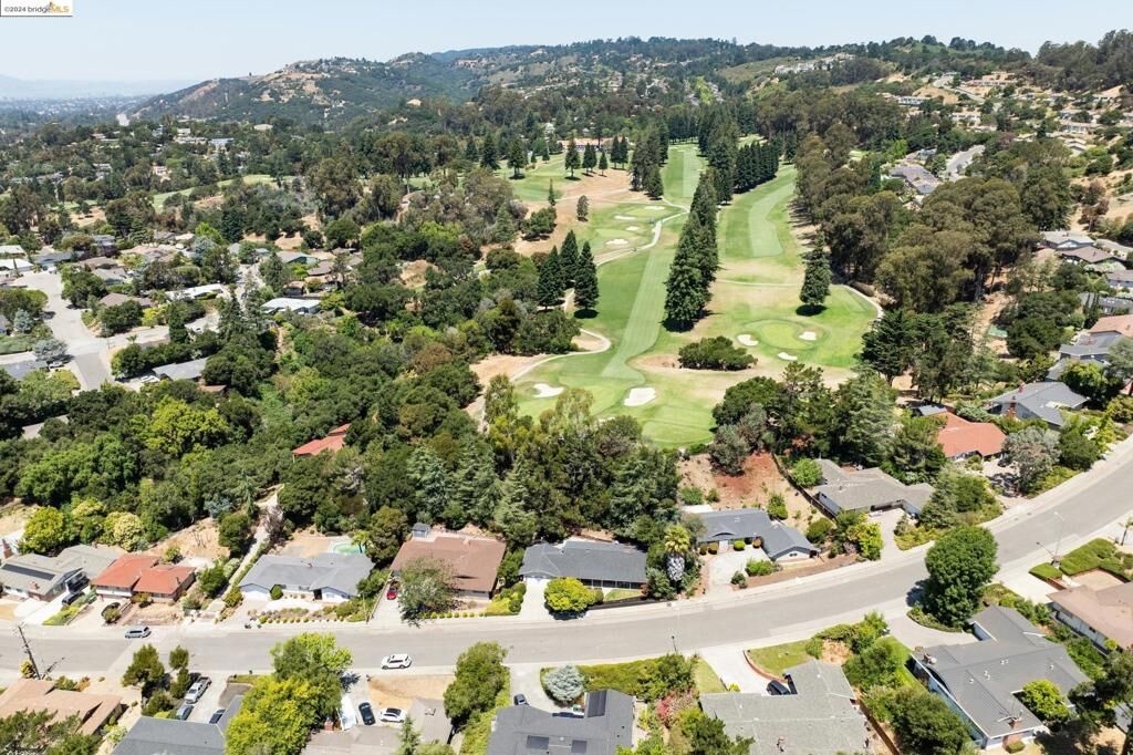 Property Photo:  330 Elysian Fields Dr  CA 94605