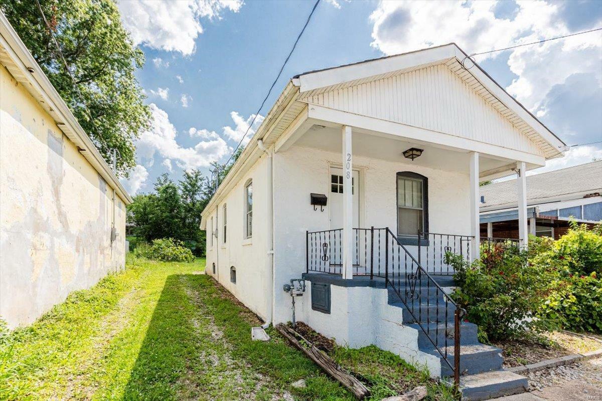 Property Photo:  208 Waller Avenue  MO 63125 