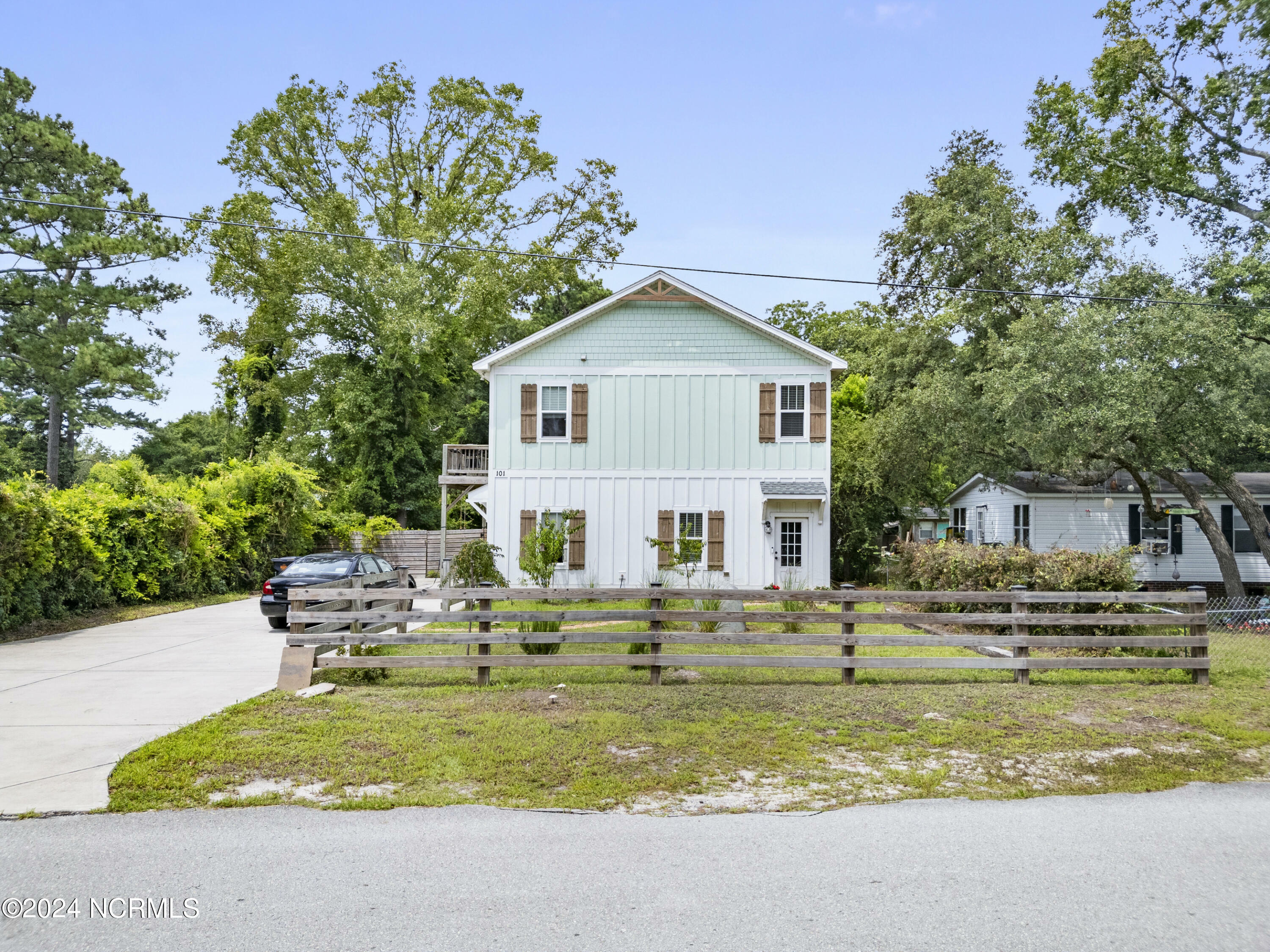 Property Photo:  101 N Seaview Road  NC 28409 