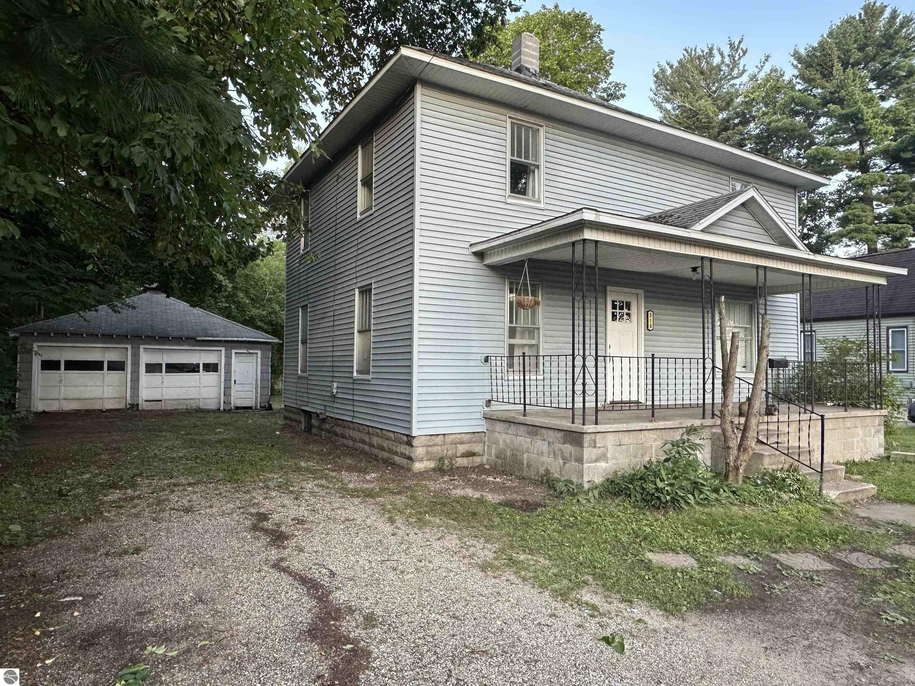 Property Photo:  518 Bond Street  MI 49601 