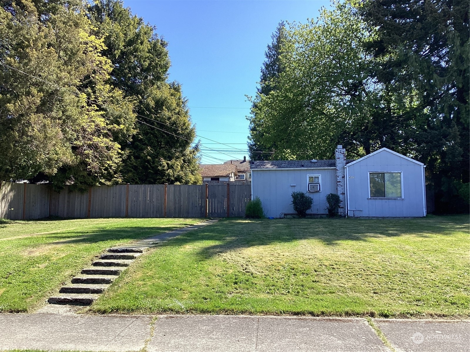 Property Photo:  4525 E E Street  WA 98404 