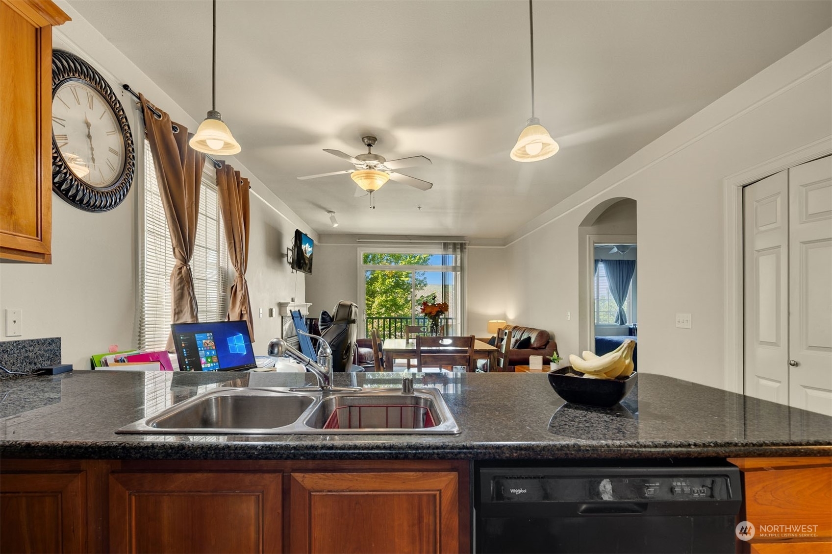 Property Photo: 4901 Morris Avenue S Ss201 WA 98055