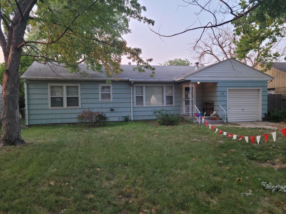 Property Photo:  612 W 19th Ave  KS 67502-4128 