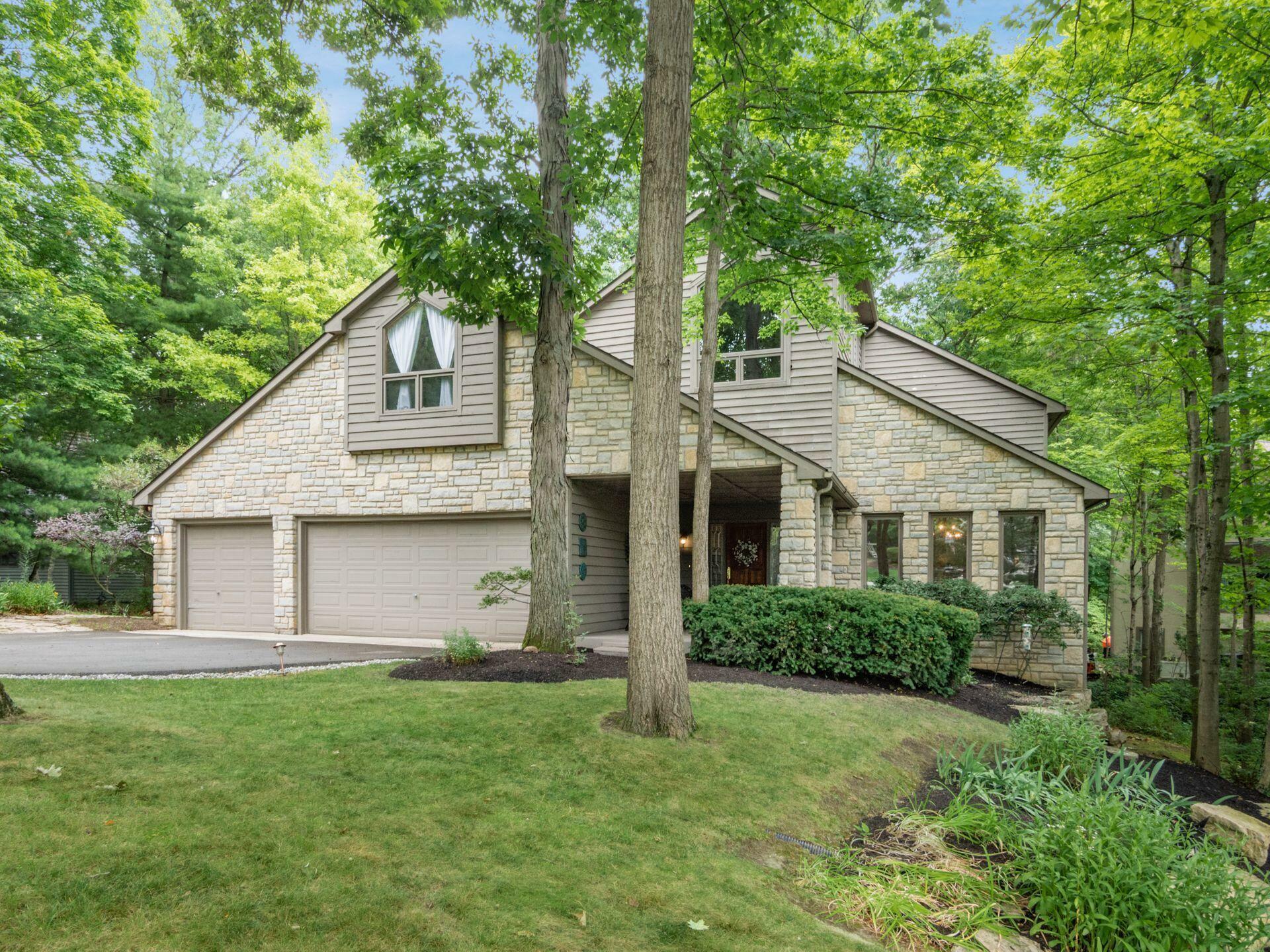 Property Photo:  7851 Maple Grove Drive  OH 43035 