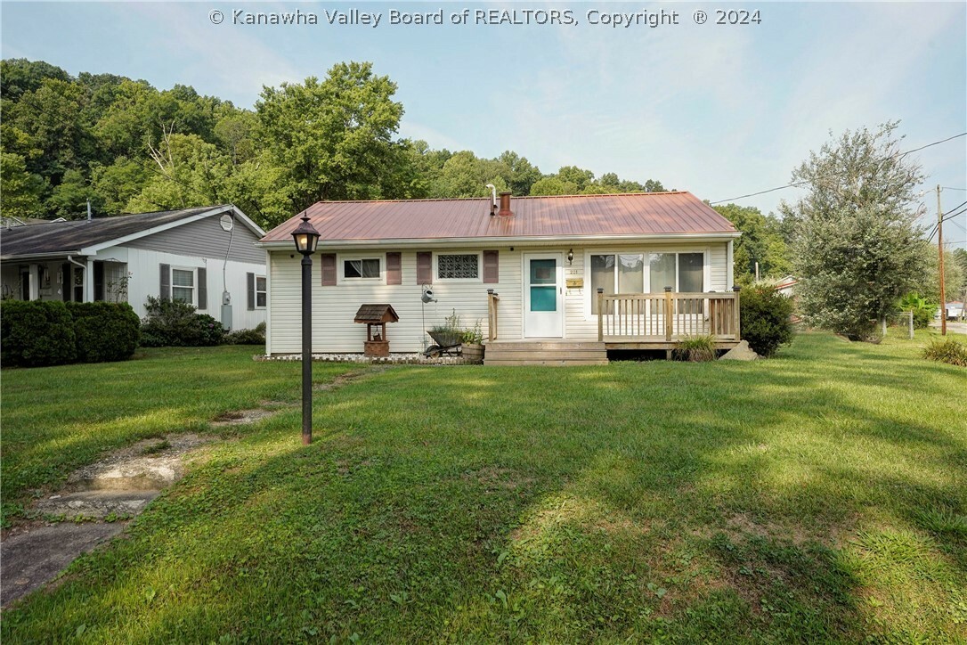 Property Photo:  201 Sun Valley Drive  WV 25177 