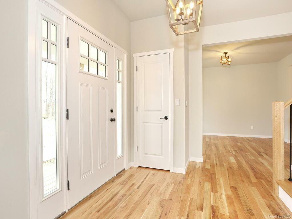 Property Photo:  3 Raaby Lane  NY 12550 