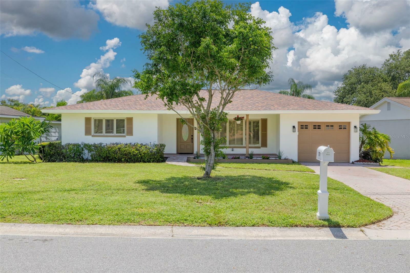 Property Photo:  708 Moss Avenue  FL 33759 