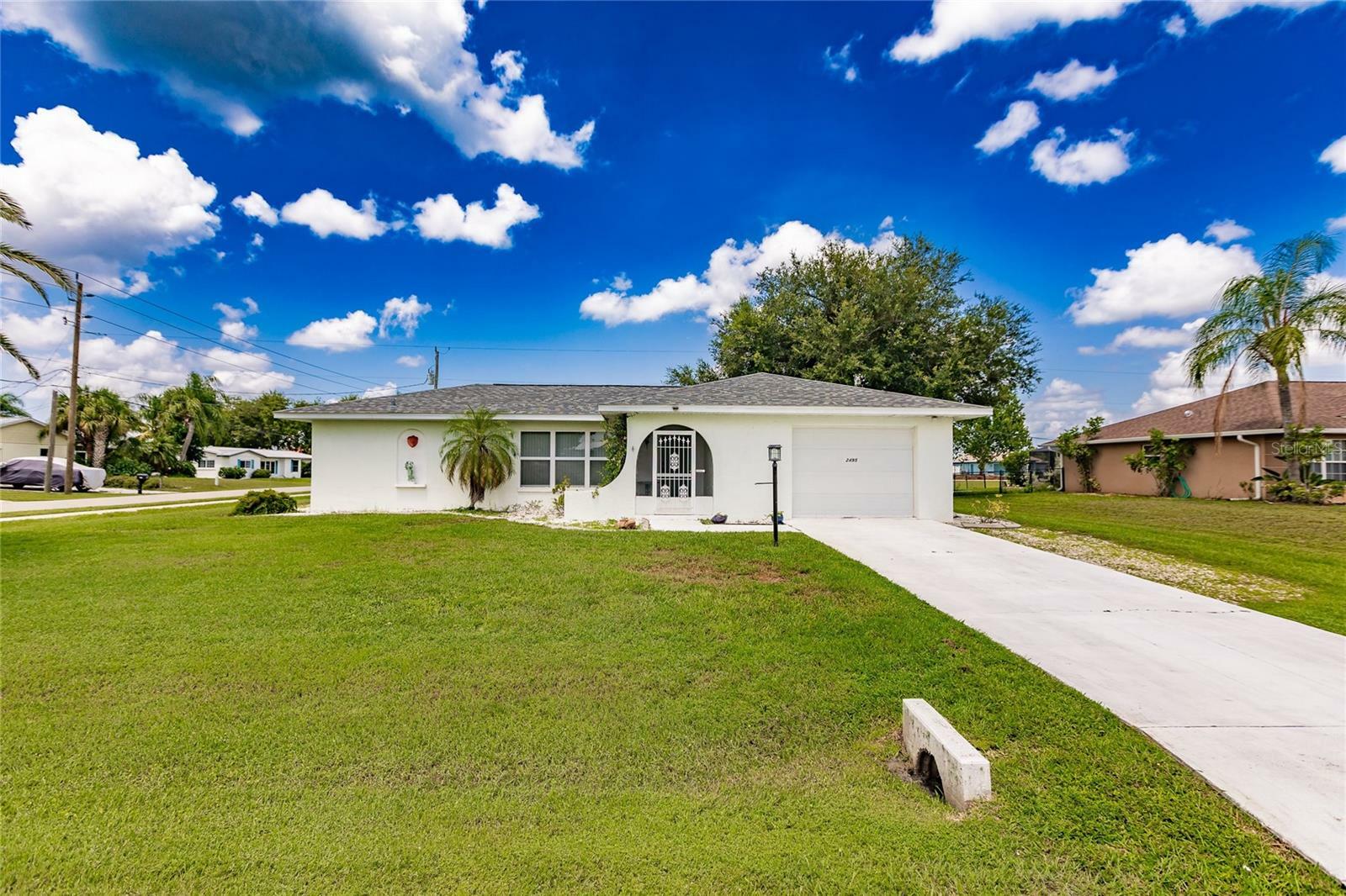 Property Photo:  2495 Dorsey Drive  FL 33983 