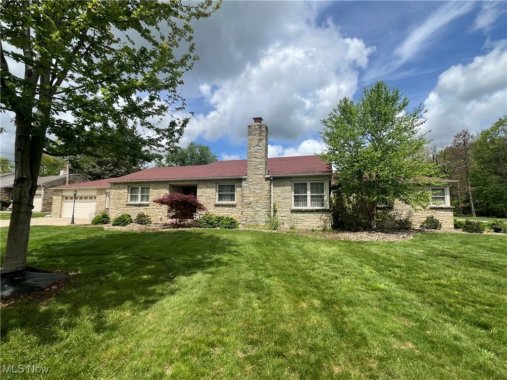 Property Photo: 315 Parkway OH 43701